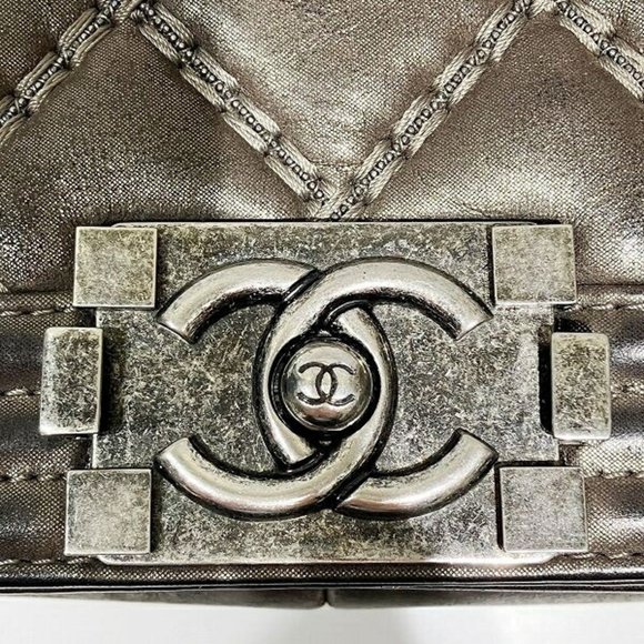 CHANEL Boy Bronze Bag Shoulder Lambskin Leather Ruthenium Metal Medium Size ⭐ - Picture 7 of 9